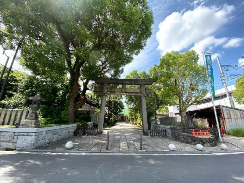 神社の鳥居｜iPhone11で撮影（超広角モード）